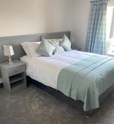 Woodstown Hotel | The Saratoga