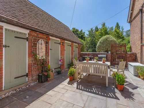 Bradwell-on-Sea House | The School House Cottage