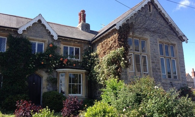 Woolavington Bed & Breakfast | The School House