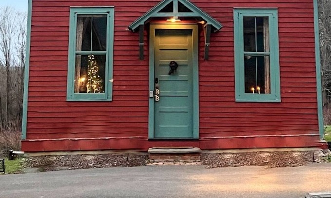 Franklin Springs Cottage | The Schoolhouse at Blueberry Brook