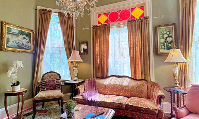 Galveston House | The Sealy Suite