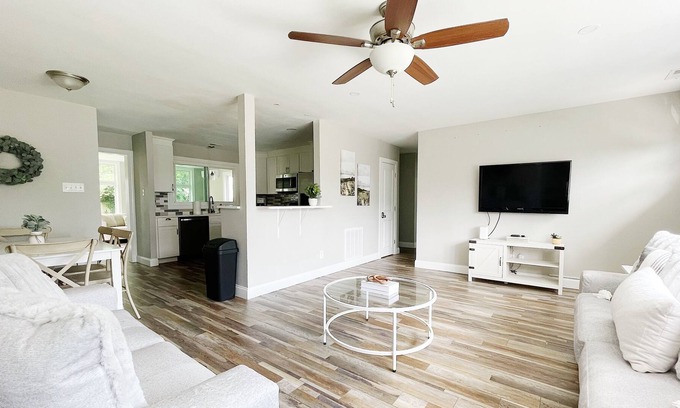 Somers Point House | the seaside retreat / brand new, 5 minutes from the beach