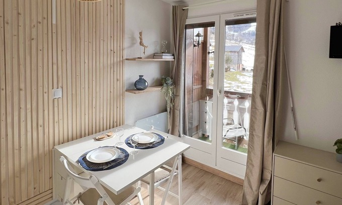 Habere-Poche Apartment | The setting of the Habères, between Lake Geneva and the mountains