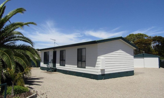 Minlacowie House | The Shack at Hardwicke