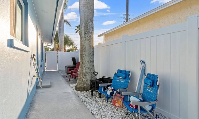 Cocoa Beach Apartment | The Shark Tank: TownCenter, Walk to Ocean, Bars, Shops & Downtown Cocoa Beach