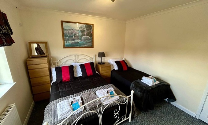 Knutsford House | The Shaw House, No.2