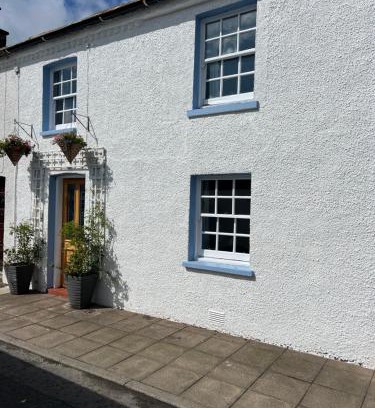 Gatehouse-of-Fleet Villa | The Ship Inn's Mill Cottage - Weavers Way