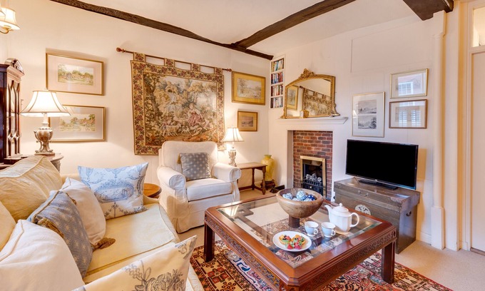 Sandwich House | The Short House - One Bedroom House, Sleeps 2