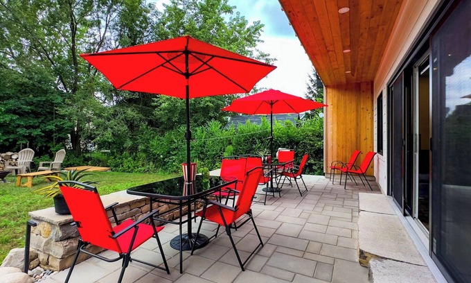 Bluewater Cottage | the Signal - New Cedar Sauna!