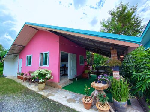 Saraphi Bed & Breakfast | The Silence