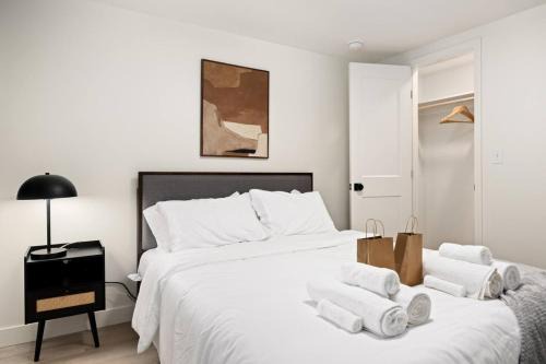 Morton Apartment | The Silo 8 - Modern 2BD in a Quiet Neighborhood