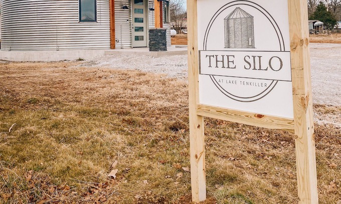 Vian House | The Silo at Lake Tenkiller- One of a kind stay!