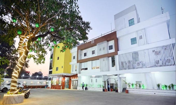 Tuljapur Hotel | The Sky Land Hotel & Restaurant