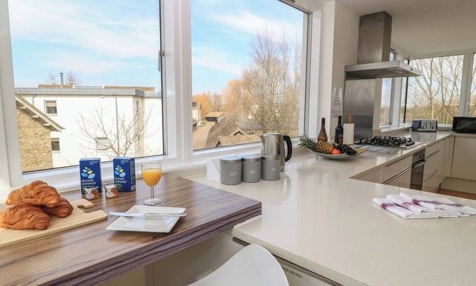 Cirencester House | The Skydeck