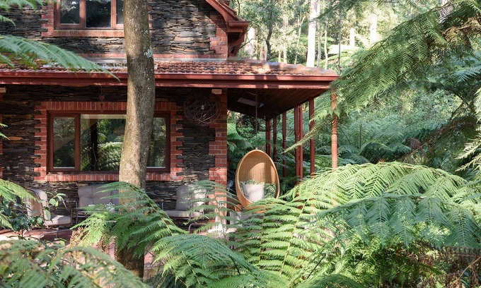 Mount Toolebewong Villa | The Slate House - Off-Grid Eco Retreat