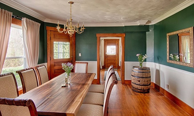 Lexington House | The Smith House - Lexington
