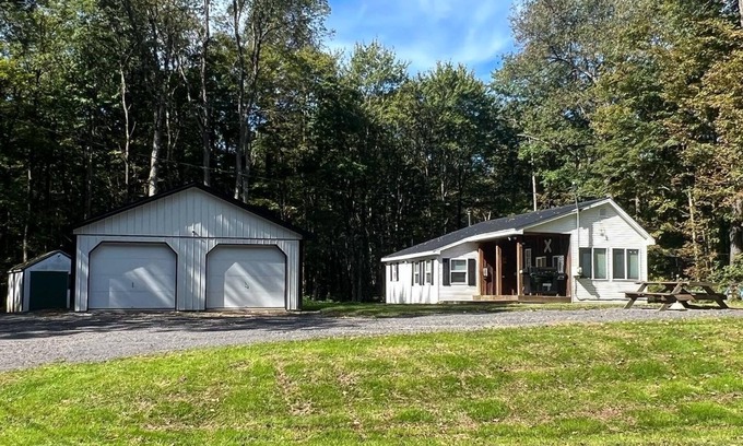 Maple View Cabin | The Snag and Drag on Snowmobile Trail C5A