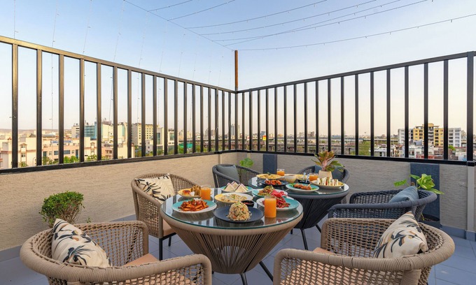 Keshav Nagar Hotel | The Social Stays Jaipur