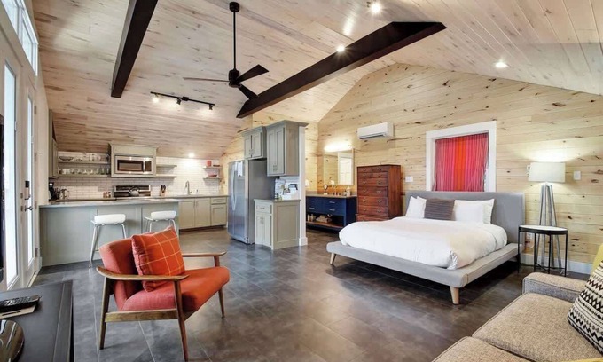 South River City House | The Soco Studio | Chic Stay w/Balcony