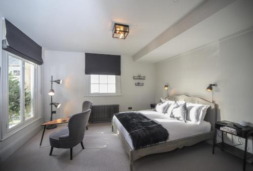 Sleaford Hotel | The SOLO No 1 Bank Chambers