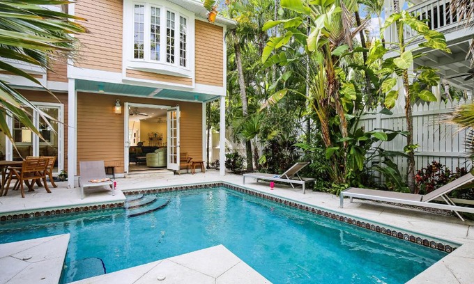 Bahama Village House | The Southernmost Comfort House