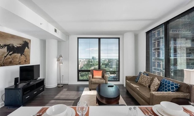 Reston Apartment | The Spectrum at RTC Nearby | High Speed Internet | Fairfax