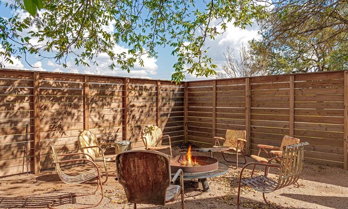 Fredericksburg House | The Spot