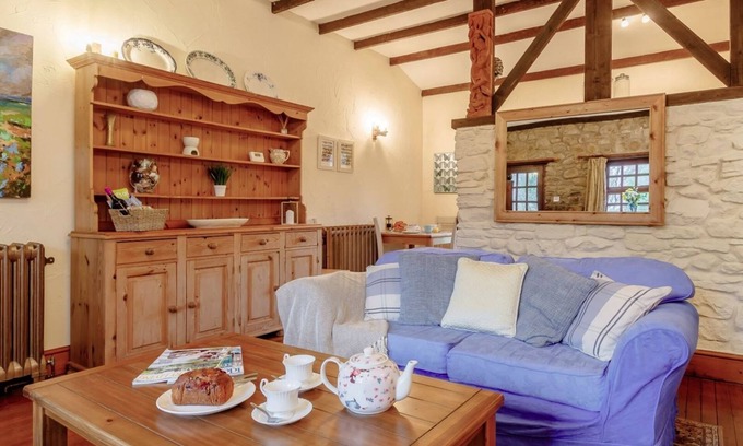 Llanrhidian Higher House | The Stable at Blaen Cedi Farm - New for July 2019