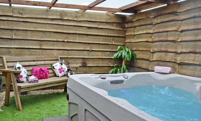 Lydney Cottage | The Stables boasts a fantastic location, within the Forest of Dean.