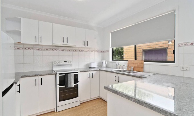 Mornington Apartment | The Station – Mornington