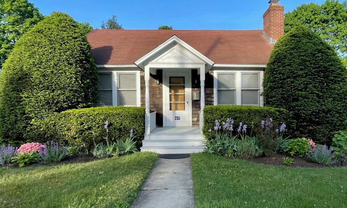 Bellport Cottage | The Stella ~ Bellport Beach Getaway