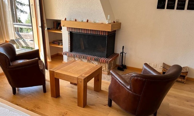 Alpe des Chaux Apartment | The studio is located in Les Arsets, about 1km from the start of the Fracherets ski lift, linking th