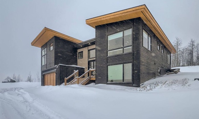 Silverthorne House | The Summit - Mountain Modern Luxury Rental