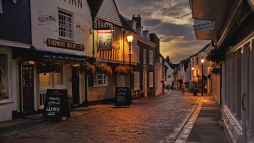 Faversham Hotel | The Sun Inn