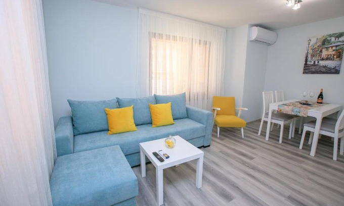 Sandanski Apartment | The Sun loves You - right beside the Park!