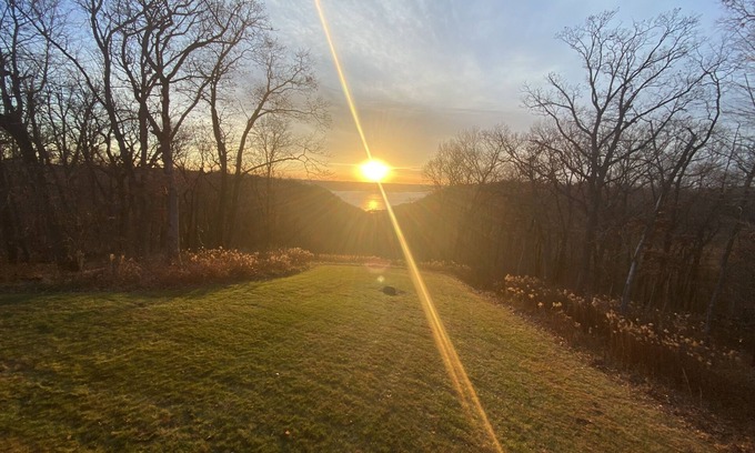 Ferryville Cabin | The Sun Set River View, Luxury, private, amazing views of River with Hot Tub
