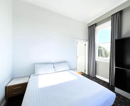 Broadmeadow Hotel | The Sunnyside Tavern, Broadmeadow
