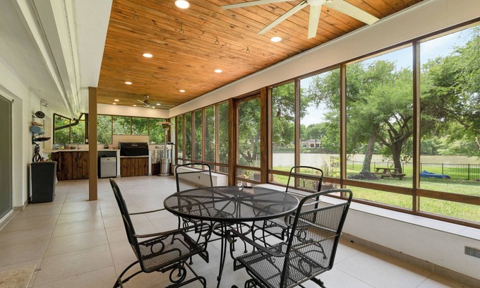 Rancho Viejo Villa | The Sunroom Villa on the Lake