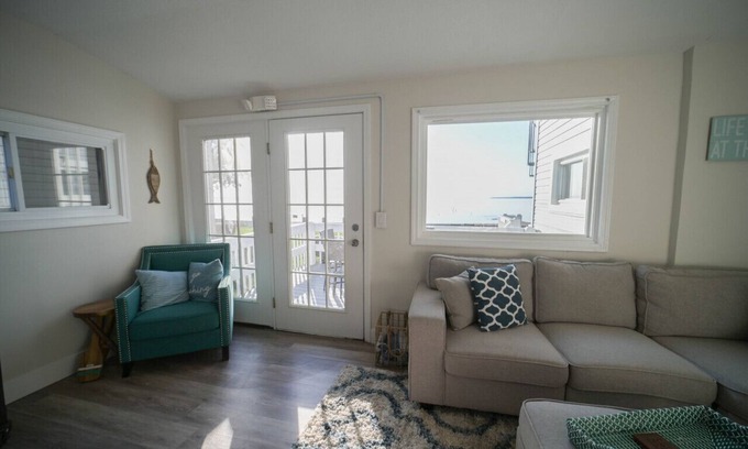 Sylvan Beach Condo | The Sunset Sail | Historic Oneida Lakefront Condo 1