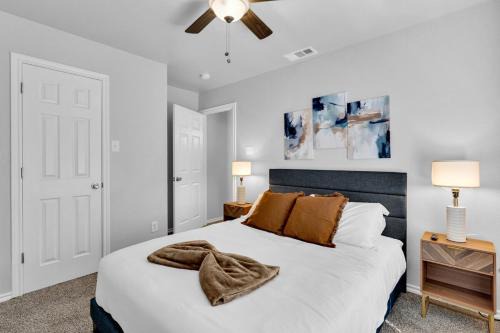 Glenn Heights House | The Sunset Suite 3Bd 2Bath Att Garage Pvt Yard