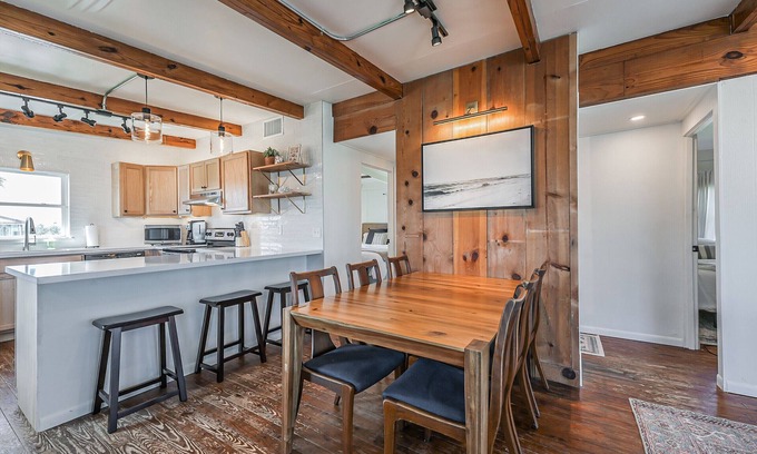 Surfside Beach House | The Surfsonian - 2nd Row Beach House - Dog Friendly - Ocean View