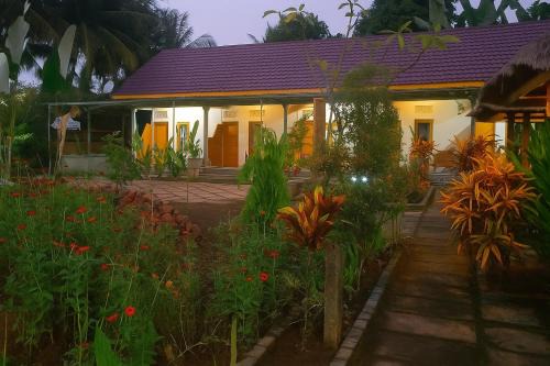 Labuhan Pandan House | The Swan House