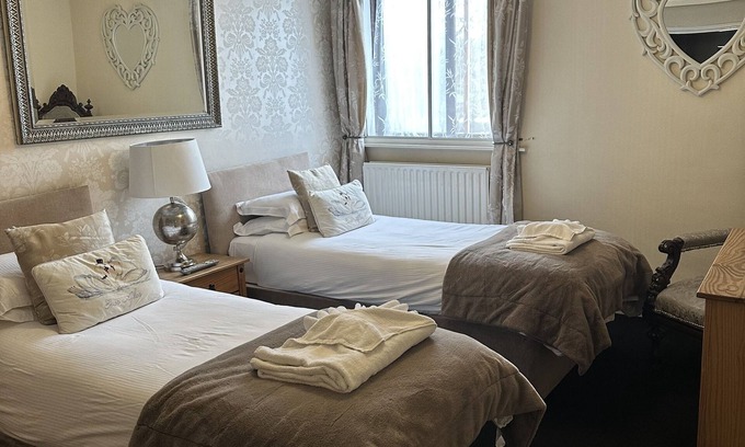 South Newton Bed & Breakfast | The swan inn