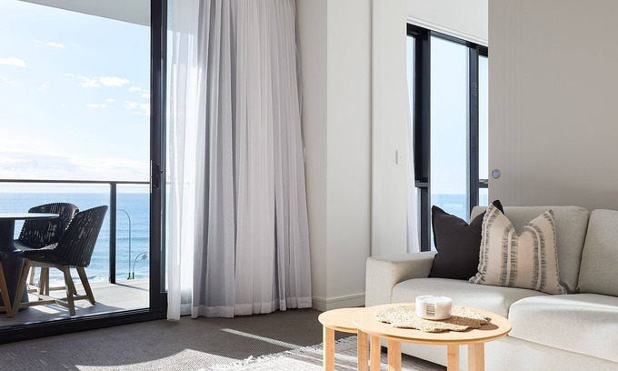 Newcastle Apartment | The Swell - Holiday apartment opposite Newcastle Beach