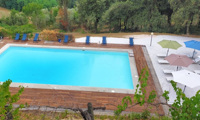 Castelfiorentino House | The sycamore is located within the grounds of the historic Villa Meleto