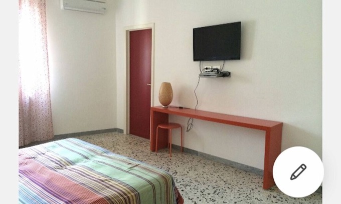 Ortona Apartment | The tailor's room (apartment with large terrace)