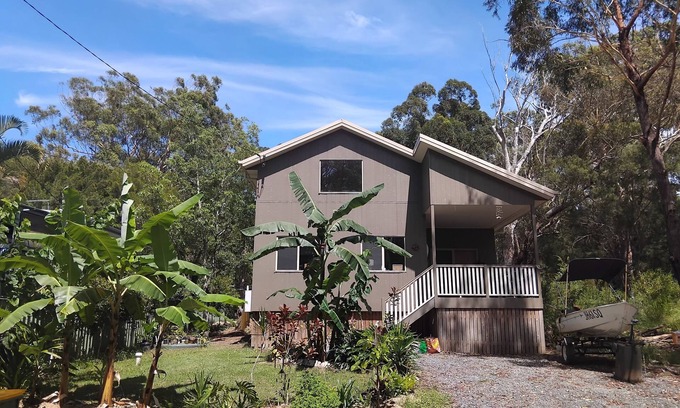 Brisbane Waterfront House | The Taj - an open spaced 2 bedroom serene and inviting getaway on Russel Island