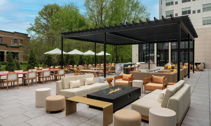 Indianapolis Hotel | The Tallison Hotel, A Tribute Portfolio Hotel