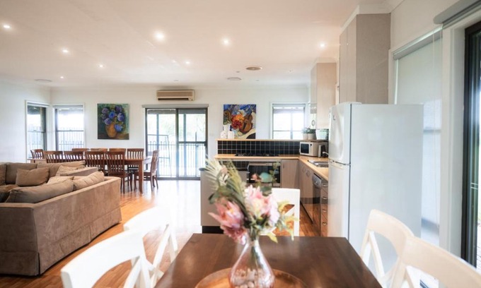 Lovedale House | The Tatler Lodge