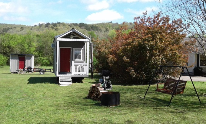 Mountain View Cottage | The Tiny House Experience 6m North of Mnt. View Ark. on N. Riverview Rd Cr 186